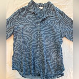 Intro blue button down shirt zebra stripe size XL